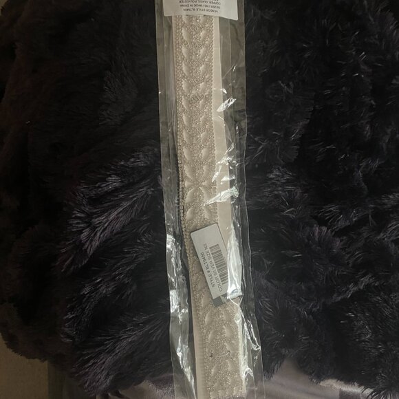 Lulus Bridal Rhinestone Belt NWT - Picture 6 of 6